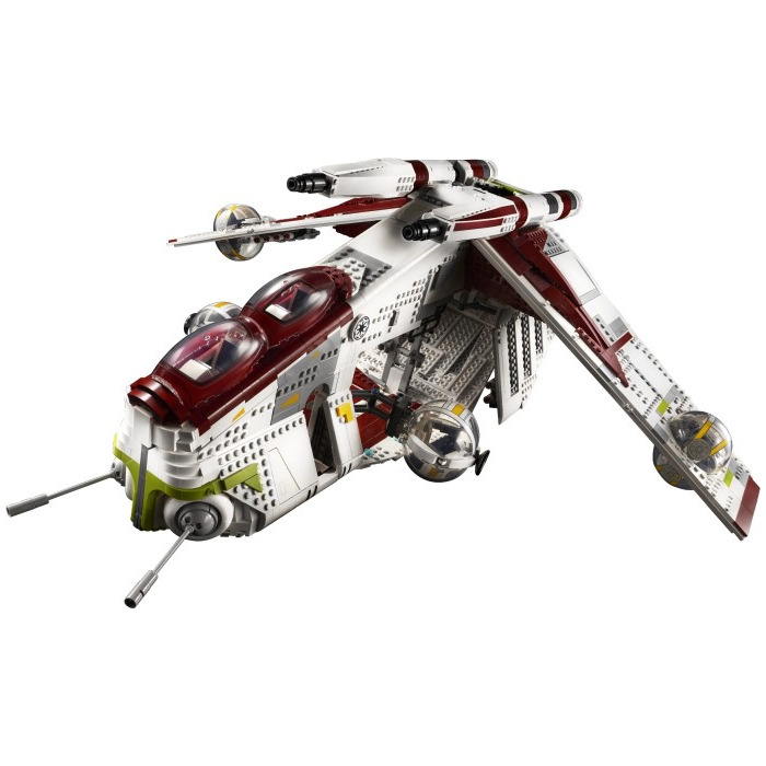 Конструктор LEGO Star Wars Боевой корабль Республики 3292 деталей