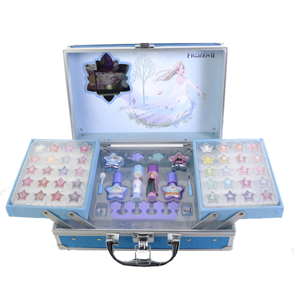 Игровой набор детской декоративной косметики Frozen Markwins для лица и ногтей в кейсе