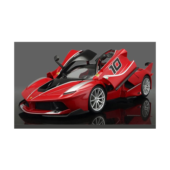 Модель автомобиля 1:18 FERRARI FXX K RED 18-16010