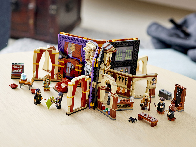 Конструктор LEGO Harry Potter Учёба в Хогвартсе: Урок прорицания 76396