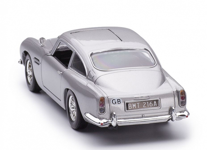 Машинка коллекционная James Bond Collection - Austin Martin DB5 масштаб 1:24