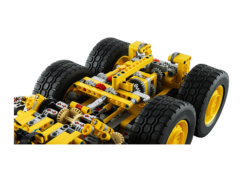 Конструктор LEGO Technic Самосвал Volvo 6х6