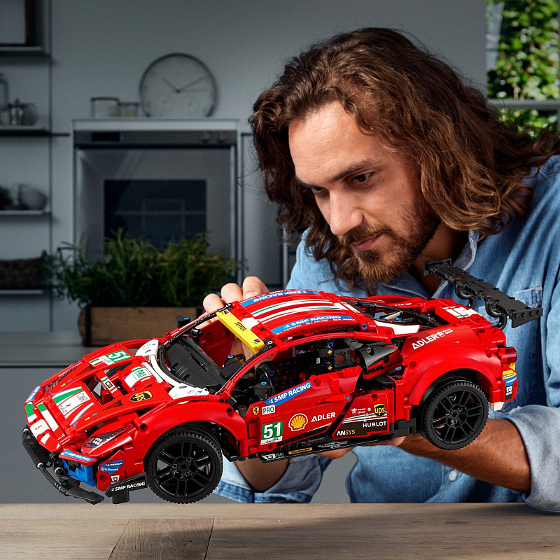 Конструктор LEGO Technic Ferrari 488 GTE AF Corse