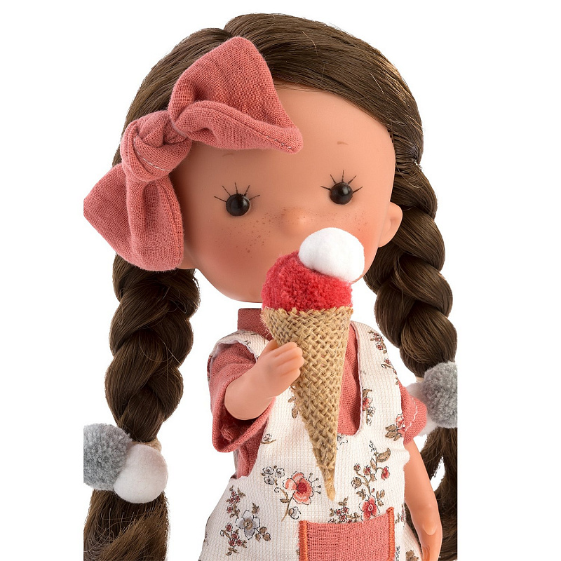 Кукла Миннис Тренза с мороженым Llorens 26 см