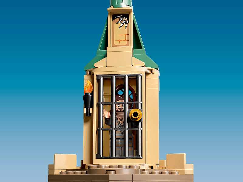 Конструктор LEGO Harry Potter Двор Хогвартса: спасение Сириуса 76401