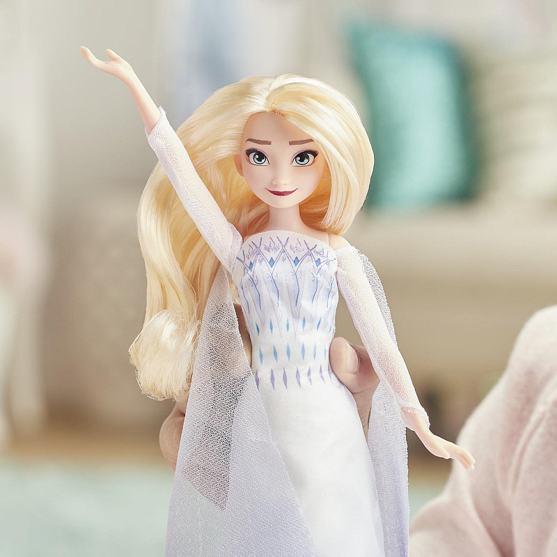 Кукла Поющая Эльза Disney Frozen Холодное сердце 2