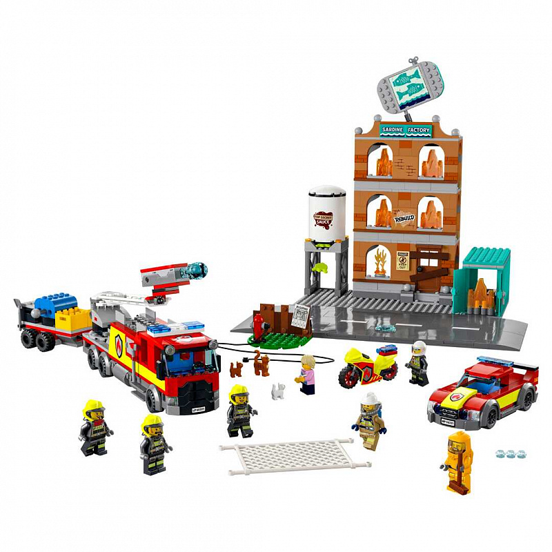 Конструктор LEGO City Пожарная команда 766 деталей